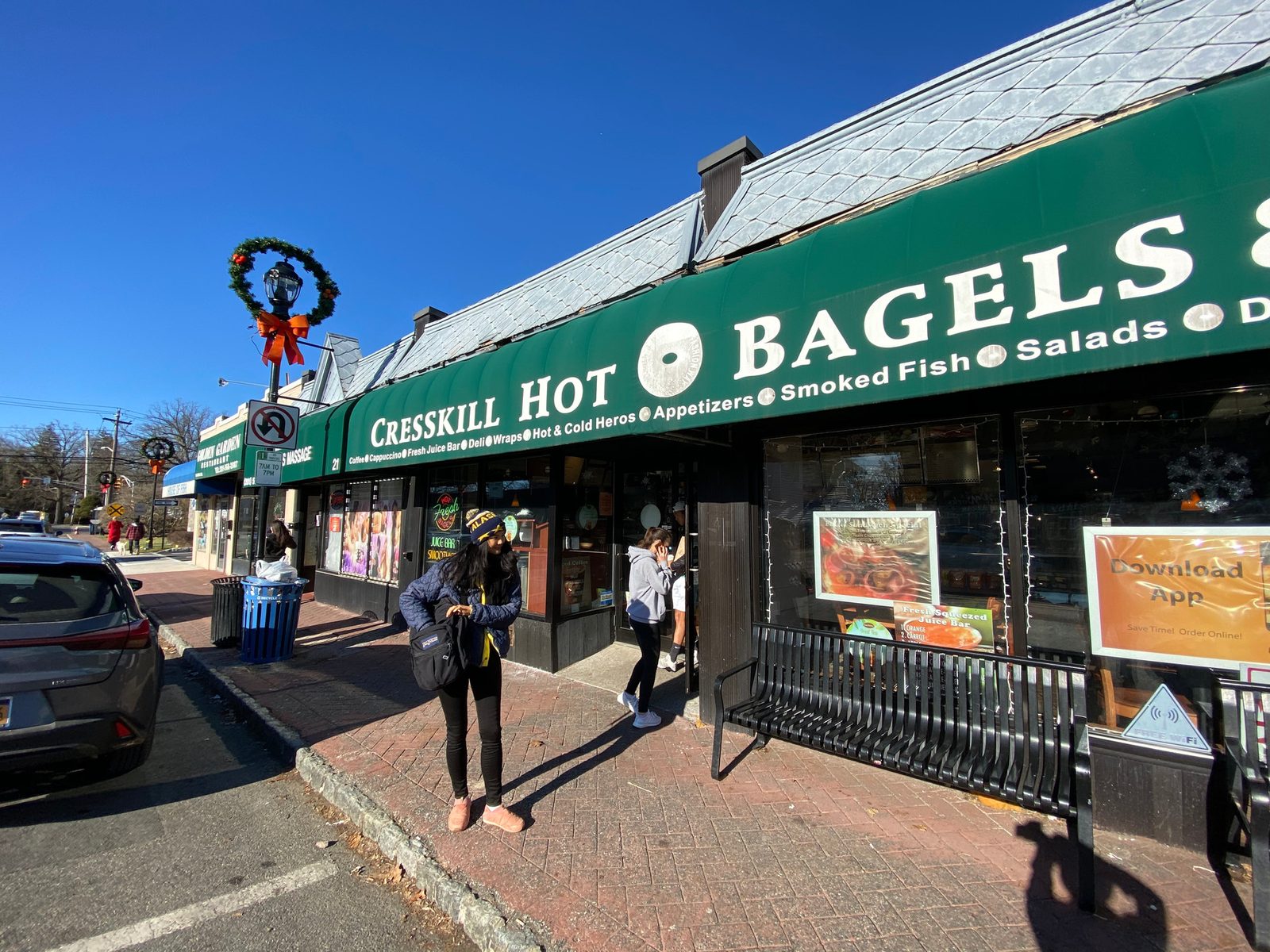 Lynn's hometown bagel shop. My condolences to her that she can no longer eat them. This is a big, fluffy, tasty bagel and I really like them.